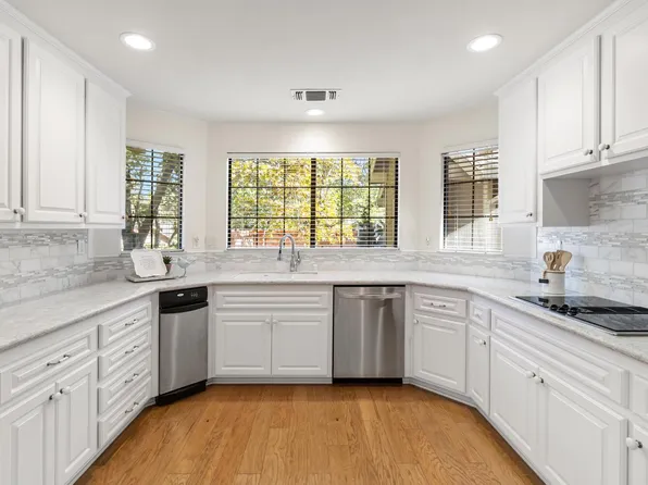 116 Pheasant Ln, Folsom, CA 95630