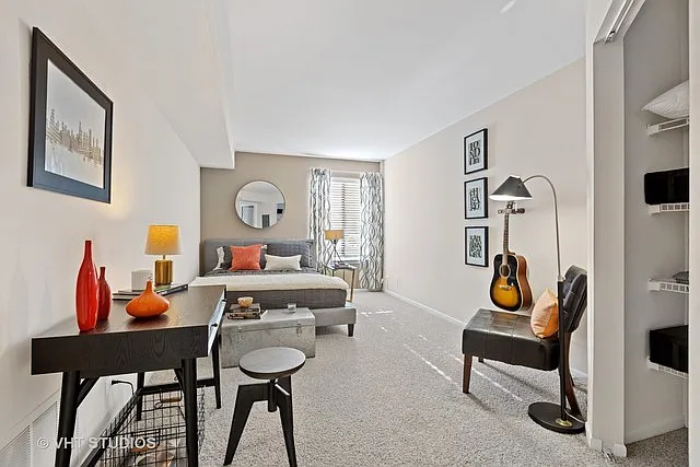 1537 Westminster Dr #107 — Photo 32