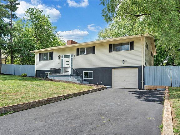 4th image of 3619 Lilac Ave NW