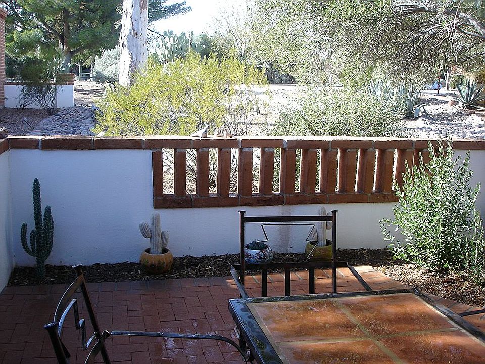 Covered Patio views Open Spa