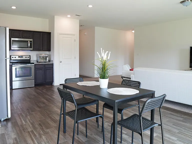 13905 Charles Abraham Way — Photo 5