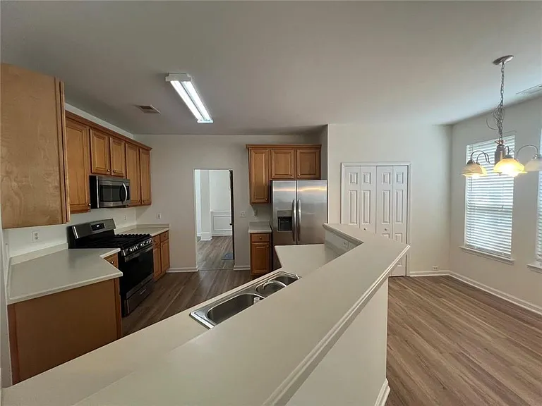 421 Holland Springs Dr — Photo 10