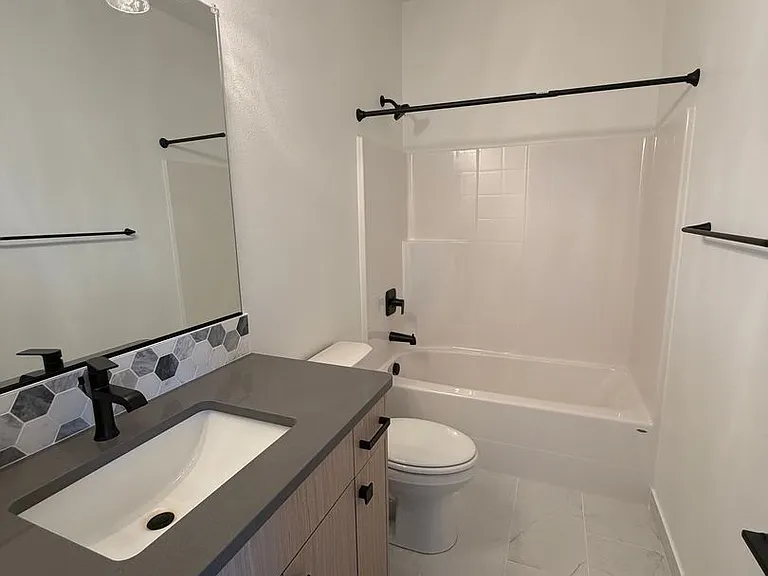 6398 NE Melby Way #5 — Photo 16