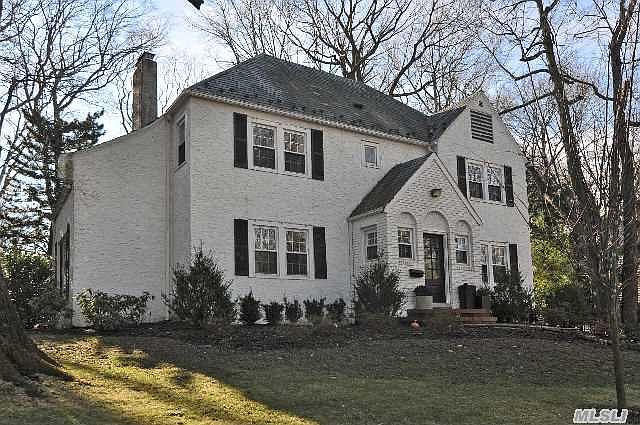 1st image of 28 Hutchinson Ct
