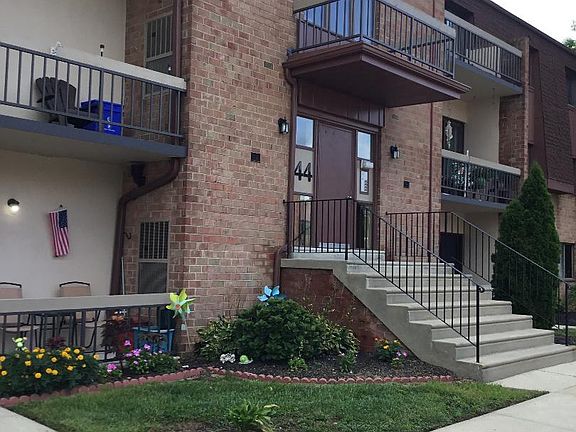 4th image of 44203 Delaire Landing Rd #203