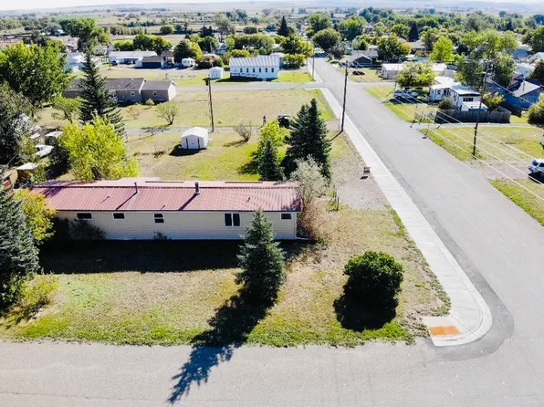 317 3rd Ave N, Cascade, MT 59421