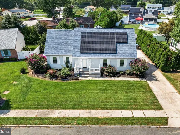 22 Lail St, Woodstown, NJ 08098