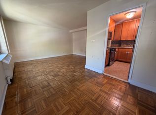 (Undisclosed Address), Fresh Meadows, NY 11365
