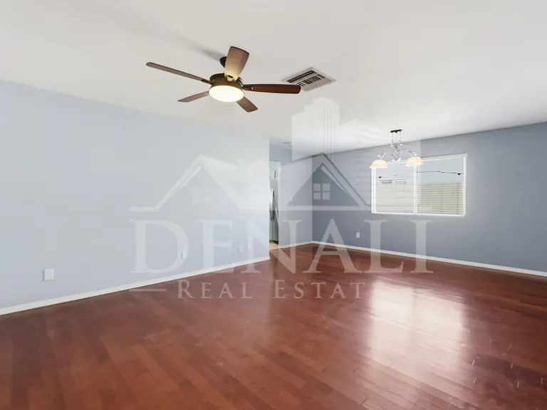 5654 W Mountain View Rd — Photo 5