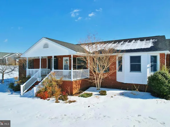 8284 Back Rd, Maurertown, VA 22644