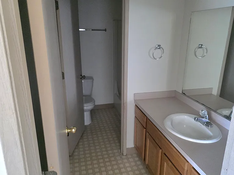 264 Ecols St S #2 — Photo 4