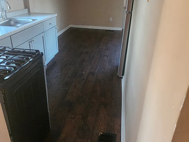 1131 Terrace Ave — Photo 2