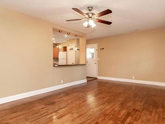 5th image of 1509 W Oak St