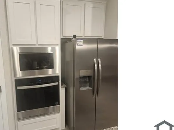 1600 Razorbill Rd, Denton, TX 76205