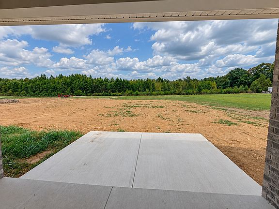 4th image of 652 Blanton School Rd