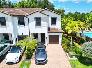 132 SW 185th Way, Pembroke Pines, FL 33029