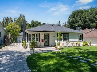 21219 Dumetz Rd, Woodland Hills, CA 91364