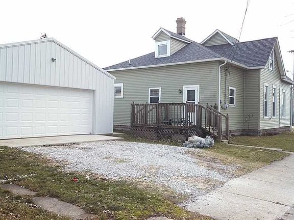 2nd image of 518 W 3rd St