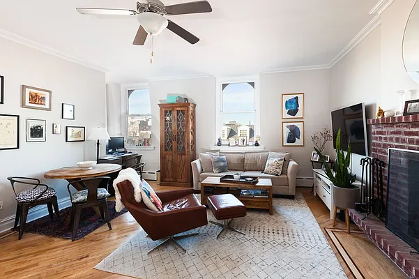 Rented by Engel and Volkers Brownstone Brooklyn | media 11