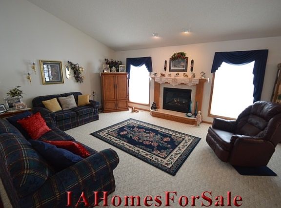 Living Room with gas fireplace