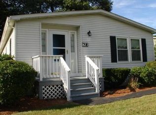 72 Leisurewoods Dr, Rockland, MA 02370