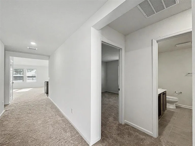 55 Signet Cir — Photo 28