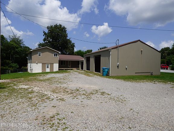 3rd image of 1122 Old Lantana Rd