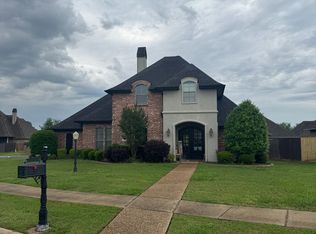 932 Royal Cir, Bossier City, LA 71111