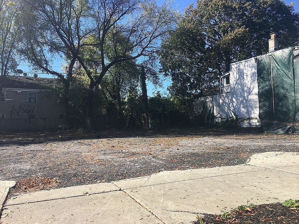 Build your dream home here!