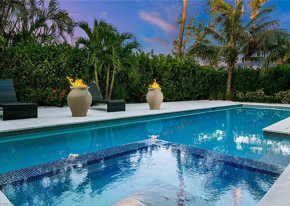 565 Fairway Ter, Naples, FL 34103 Zillow