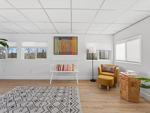 5th image of 384 Loster Way