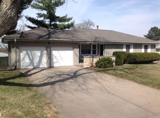 8916 Valley St, Omaha, NE 68124