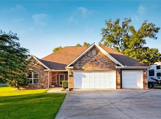 3327 W Pawnee Rd, Rogers, AR 72758
