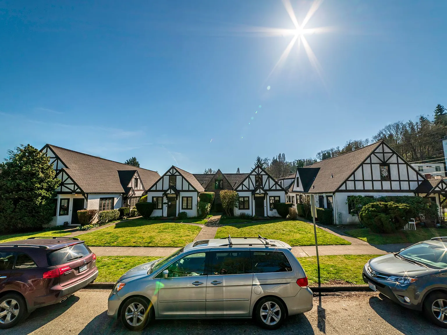 1 Bedroom 1 Bath Townhome close to University Village! — Photo 4