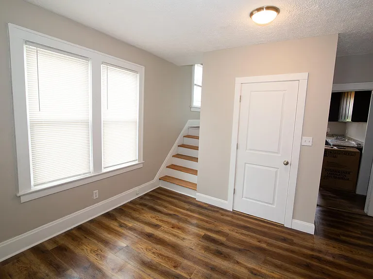 248 E Welch Ave — Photo 3