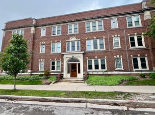 1725 E Park Place, Milwaukee, WI 53211