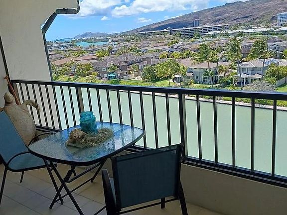Magnificent view of the marina, the ocean and diamondhead, from your lanai/patio