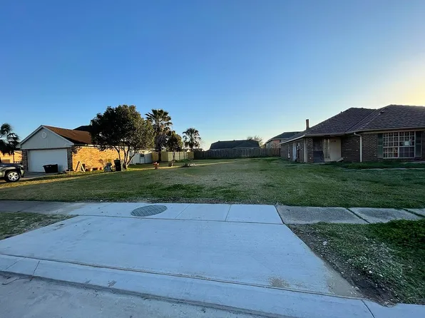 7530 Expedition Dr, New Orleans, LA 70129