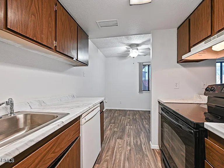 3959 W Palomino Rd — Photo 11