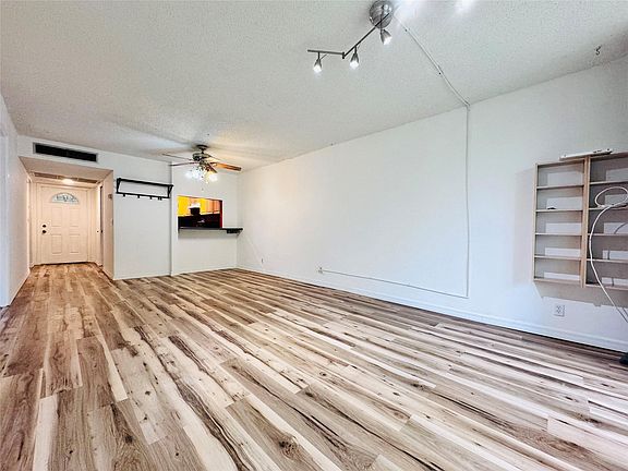 3rd image of 9410 Live Oak Place #304