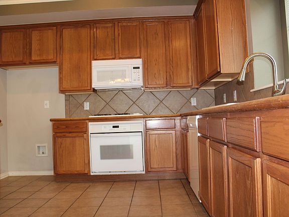 5th image of 5601 Longhorn Dr