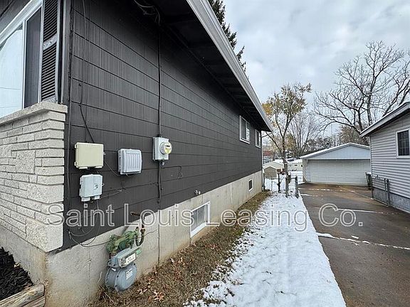 4th image of 3730 High Dr