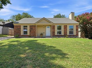 3812 Bigleaf Ln, Fort Worth, TX 76137