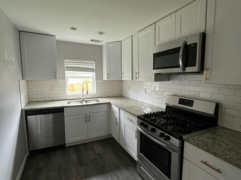 1st image of 1125 Armstrong Ave