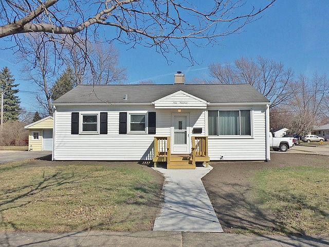 1st image of 900 Barthelme Ave
