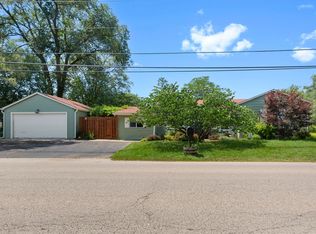 3717 Greenleaf Ave, Island Lake, IL 60042