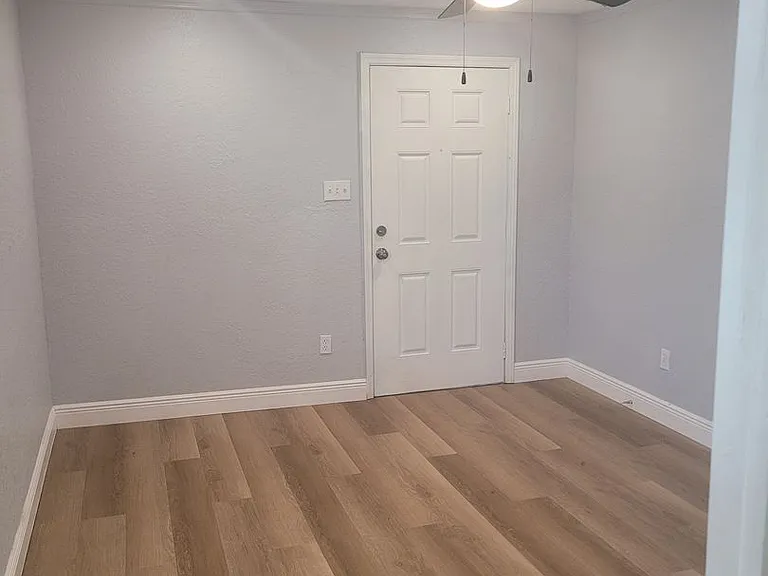 1320 Oleander Ave — Photo 30