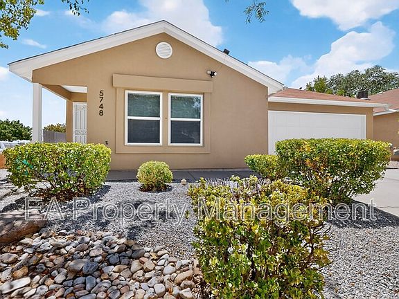 3rd image of 5748 Pinon Flats Rd NW