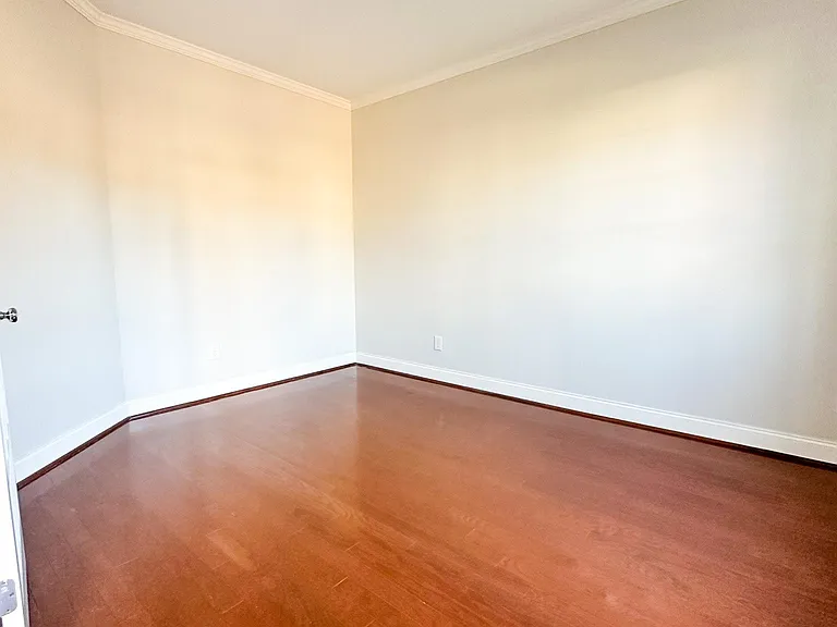 154 Garland Rose Ln — Photo 5