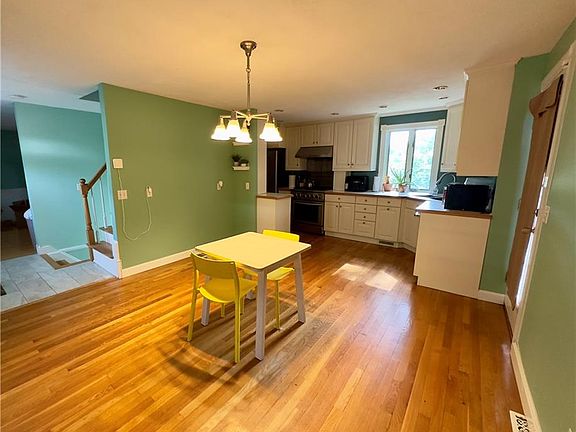 5th image of 43 Shady Hill Dr